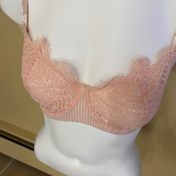 Victoria secret lined push up bra 34DD - Picture 3 of 6